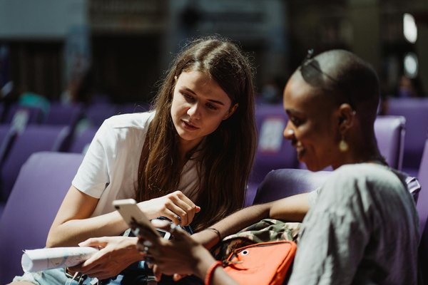 Die perfekte Kombination aus Stil und Praktikabilität: So wählen Sie die optimale Regenbekleidung!